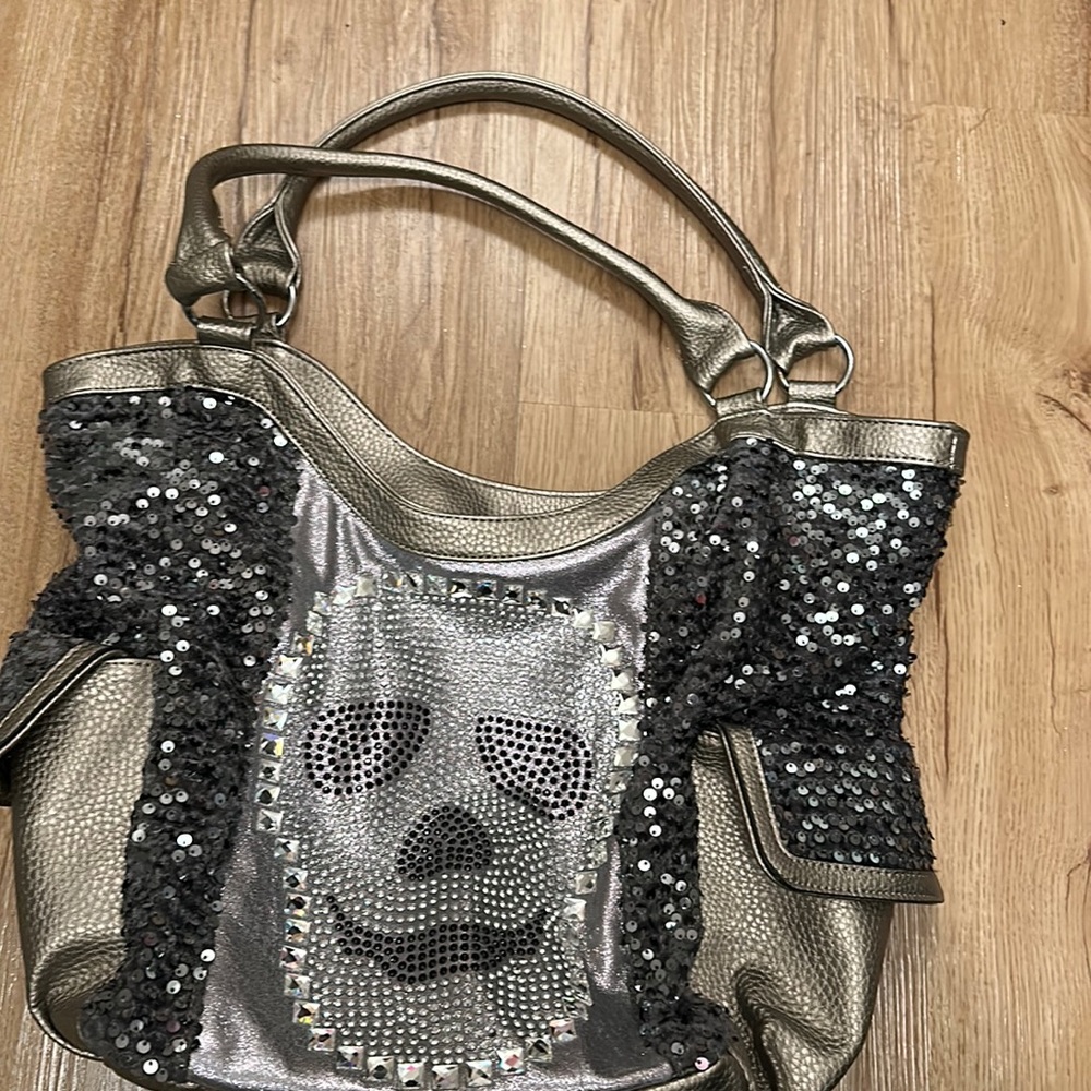 Sequin skull purse